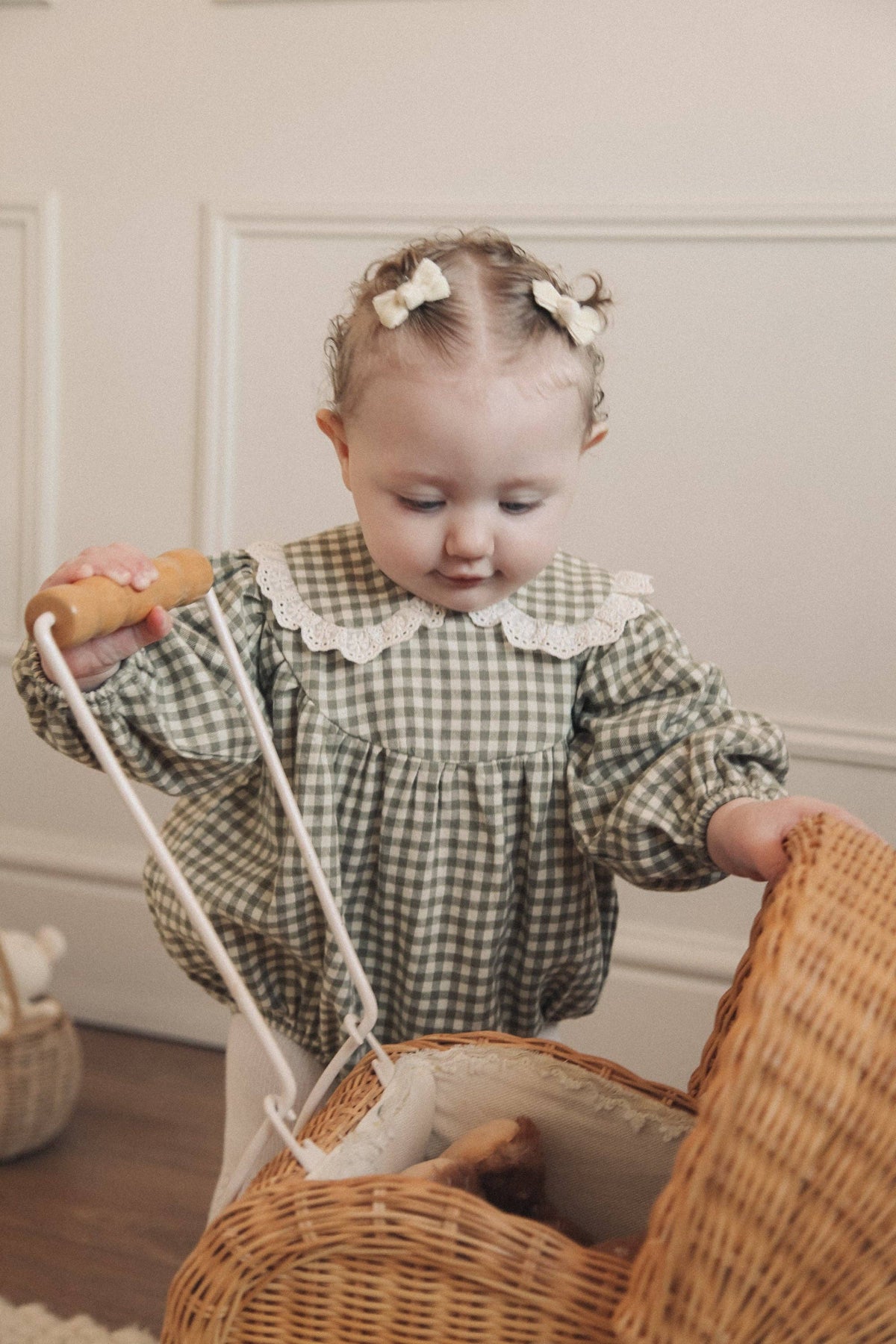 Sage Green/Gingham Frill Collar Romper: 6-12m