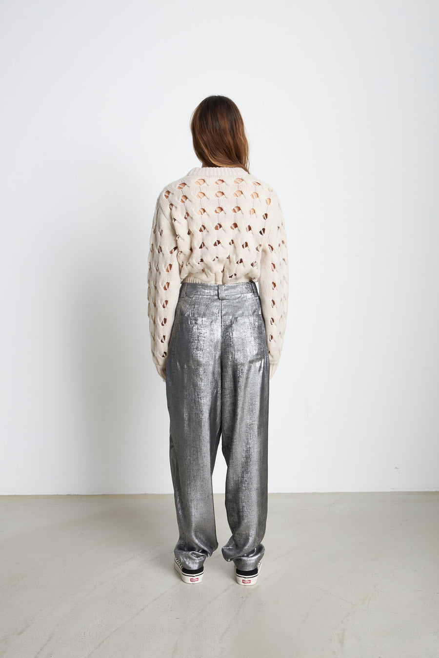 W ROTATES Shiny Pants Silver Grey