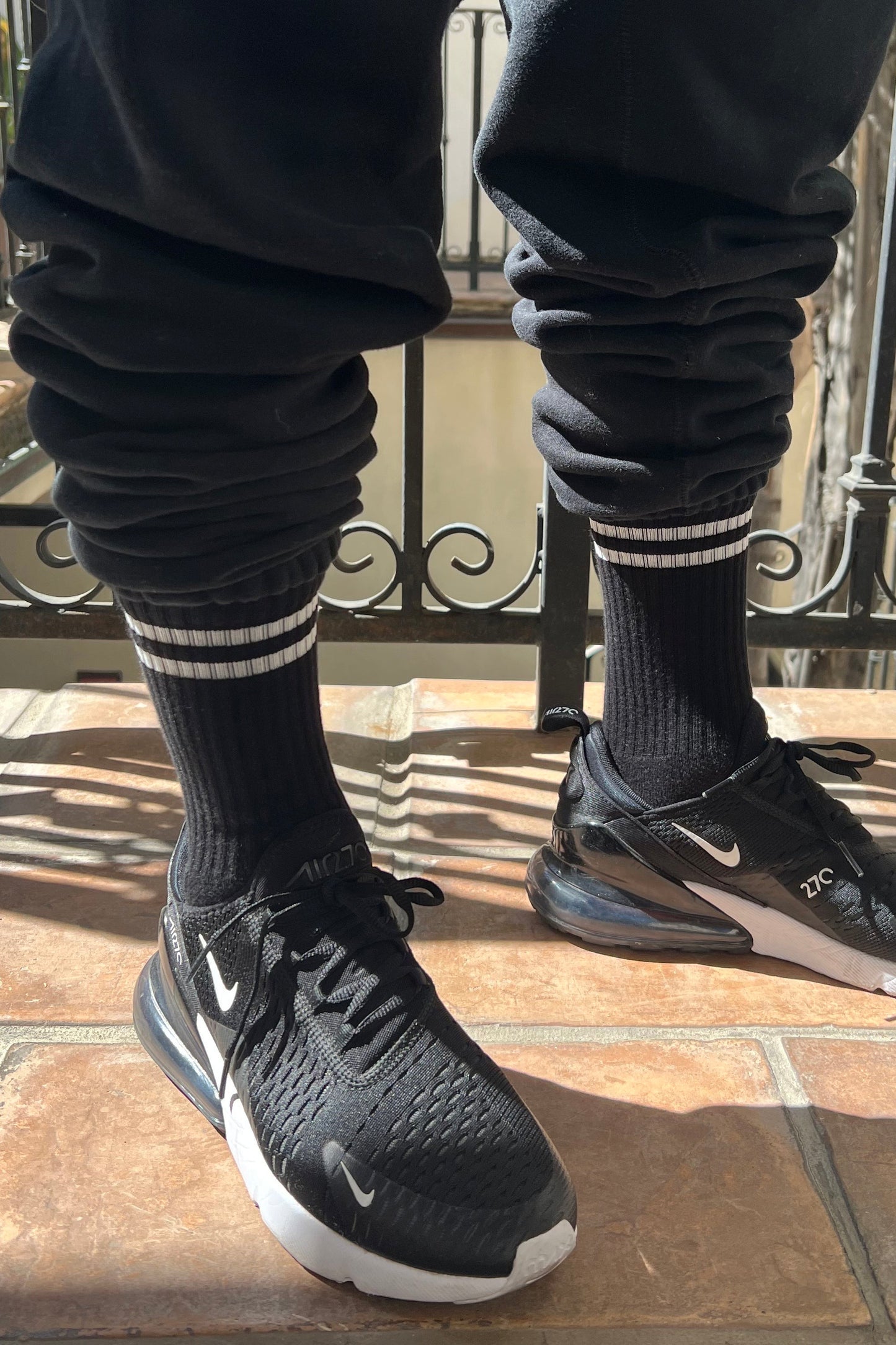 Extended Boyfriend Socks: Noir