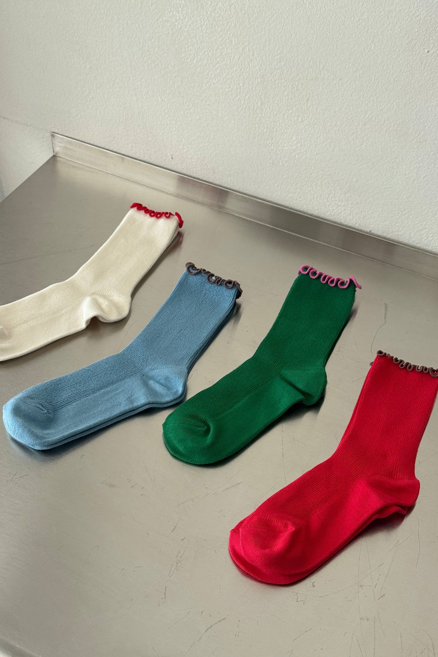 Ruffled Modal Socks - Paprika/Brown