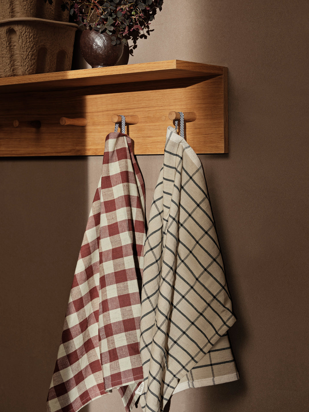Hale Tea Towel - Cinnamon /Grey Green