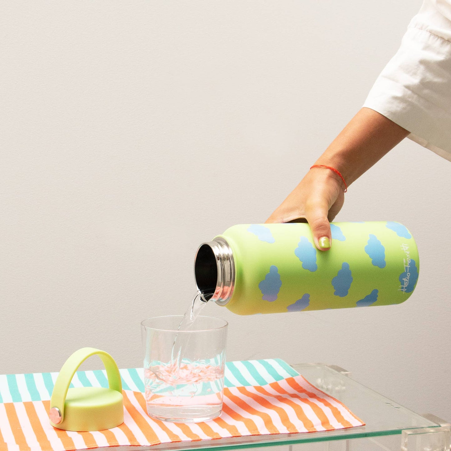 Helio Ferretti On The Go Bottle - Clouds - 1L: Light Blue