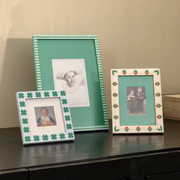 Patch Small Clover Photo Frame