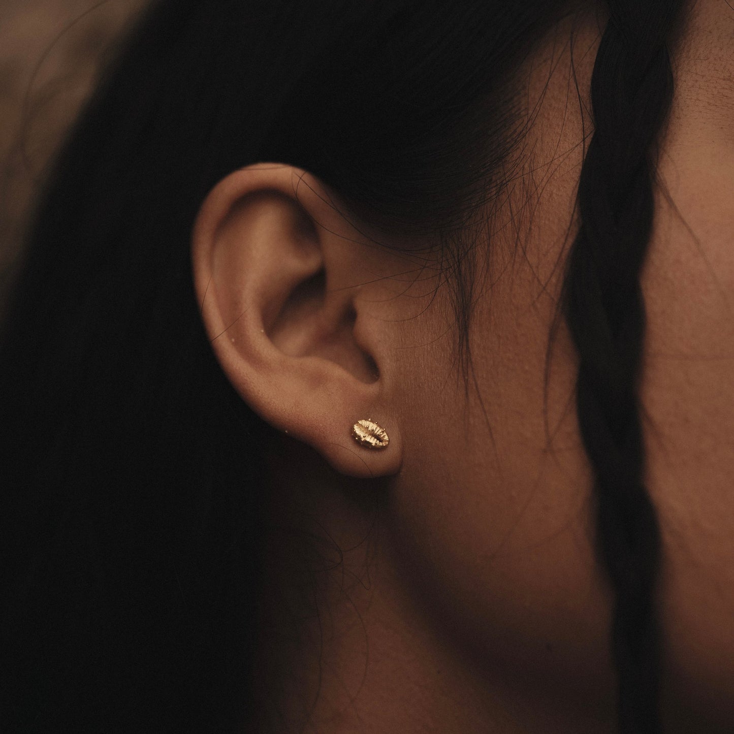 Aphrodite Stud Earrings - Gold