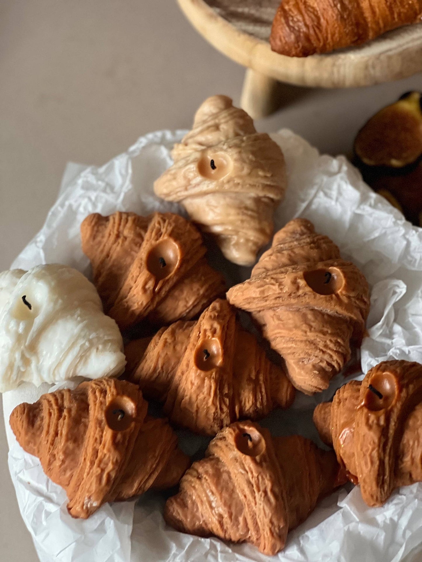 Soy Wax Croissant Candle|Bakery candle|Breakfast candle: Light Brown / Cheese Cake