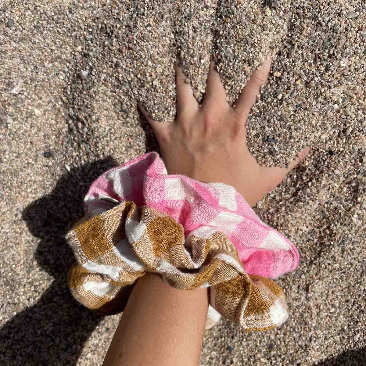 Ecru-Caramel Gingham Check Scrunchie