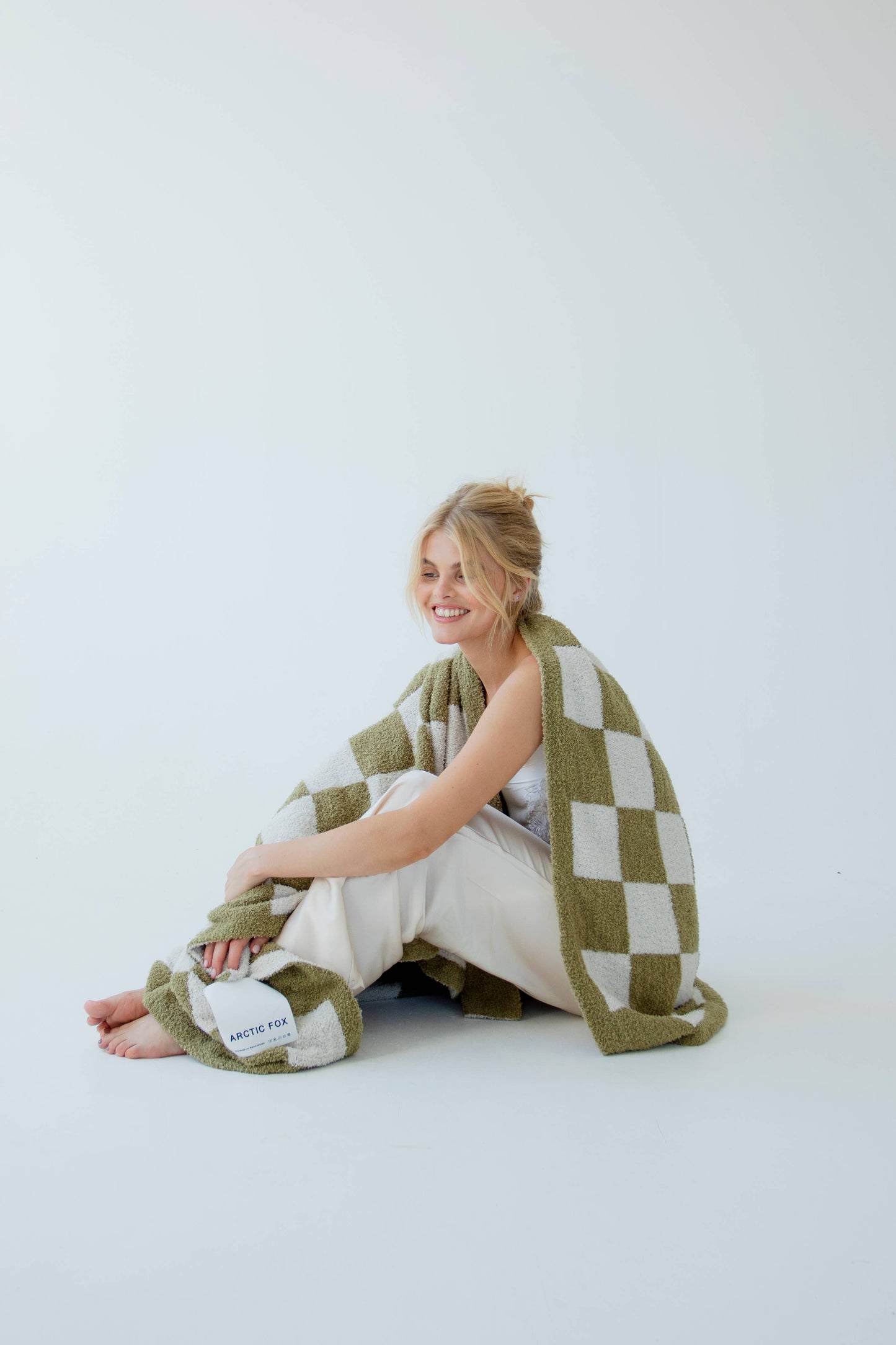 The Teddy Throw - 100% Recycled - Khaki Check