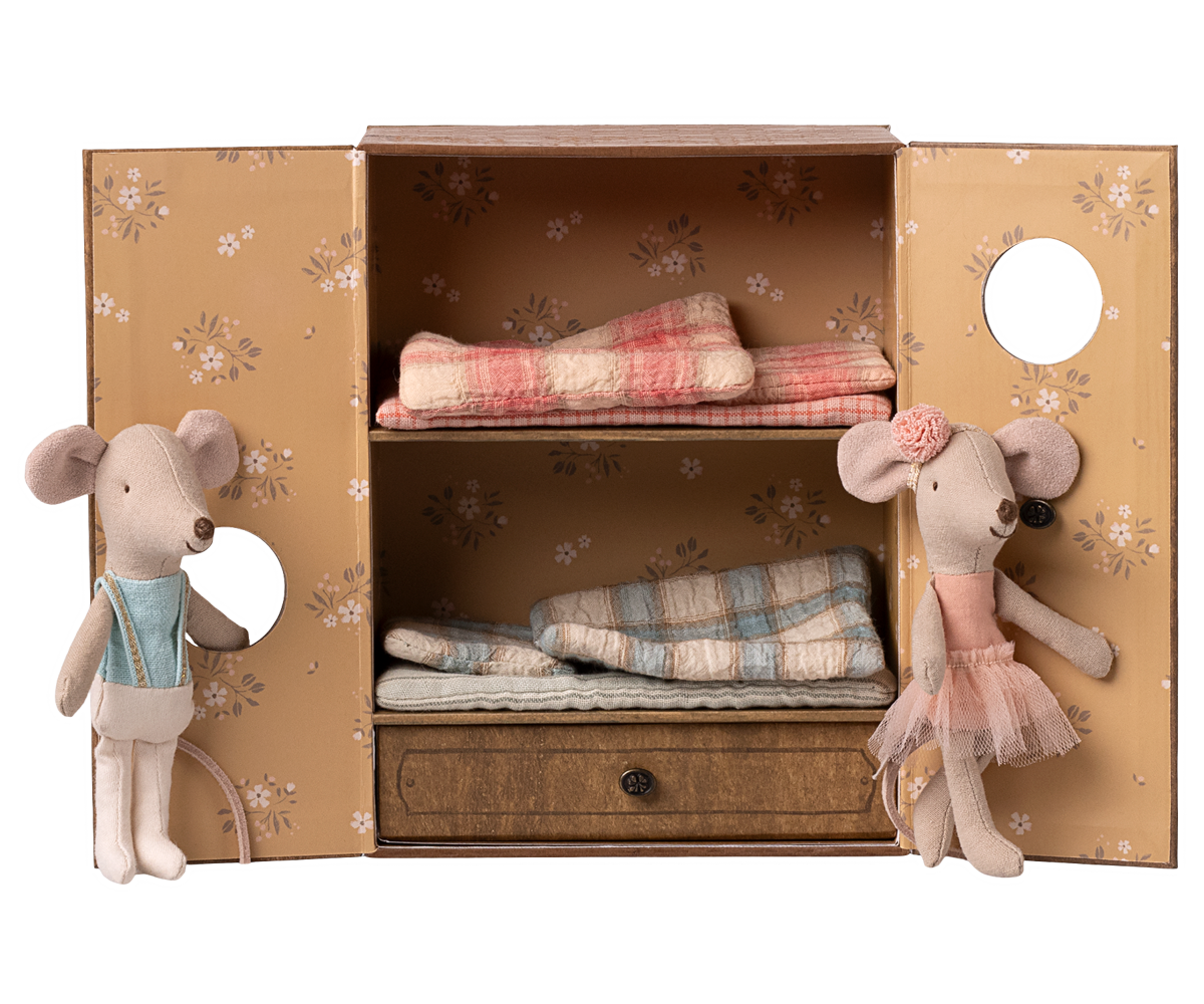 Ballet Mouse In Dance Studio - Little Sister & Brother