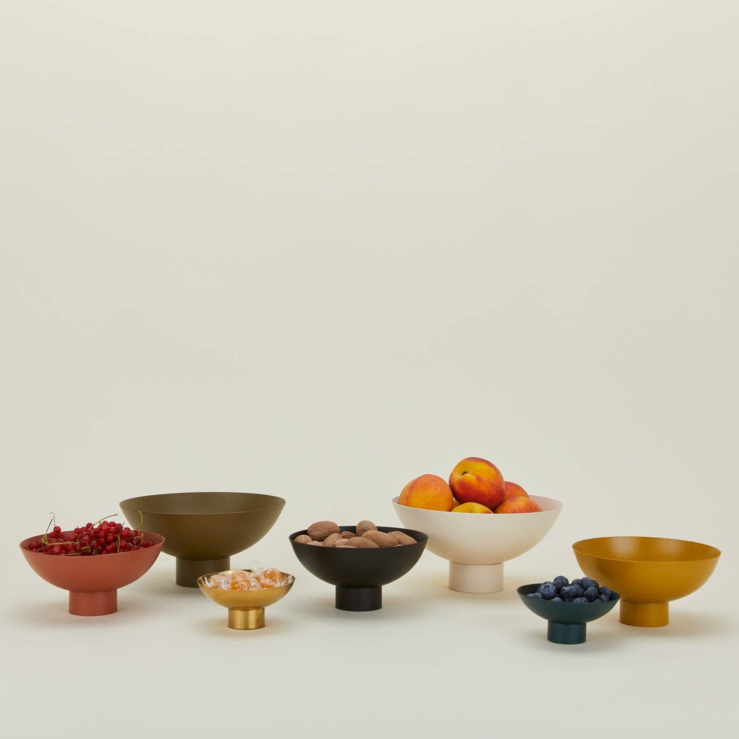 Footed Bowl - Medium Terracotta