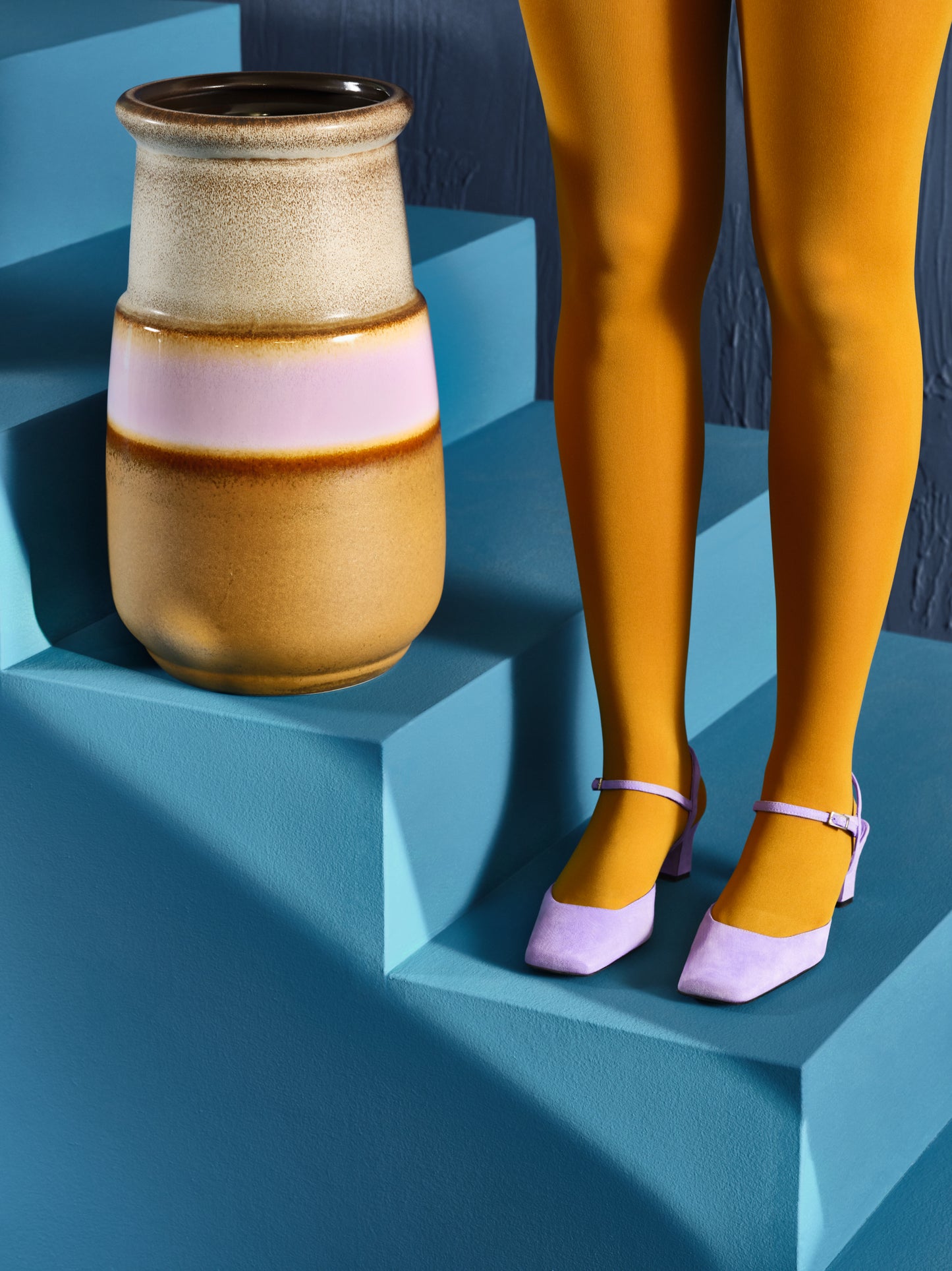 Grand Floor Vase - Caramel