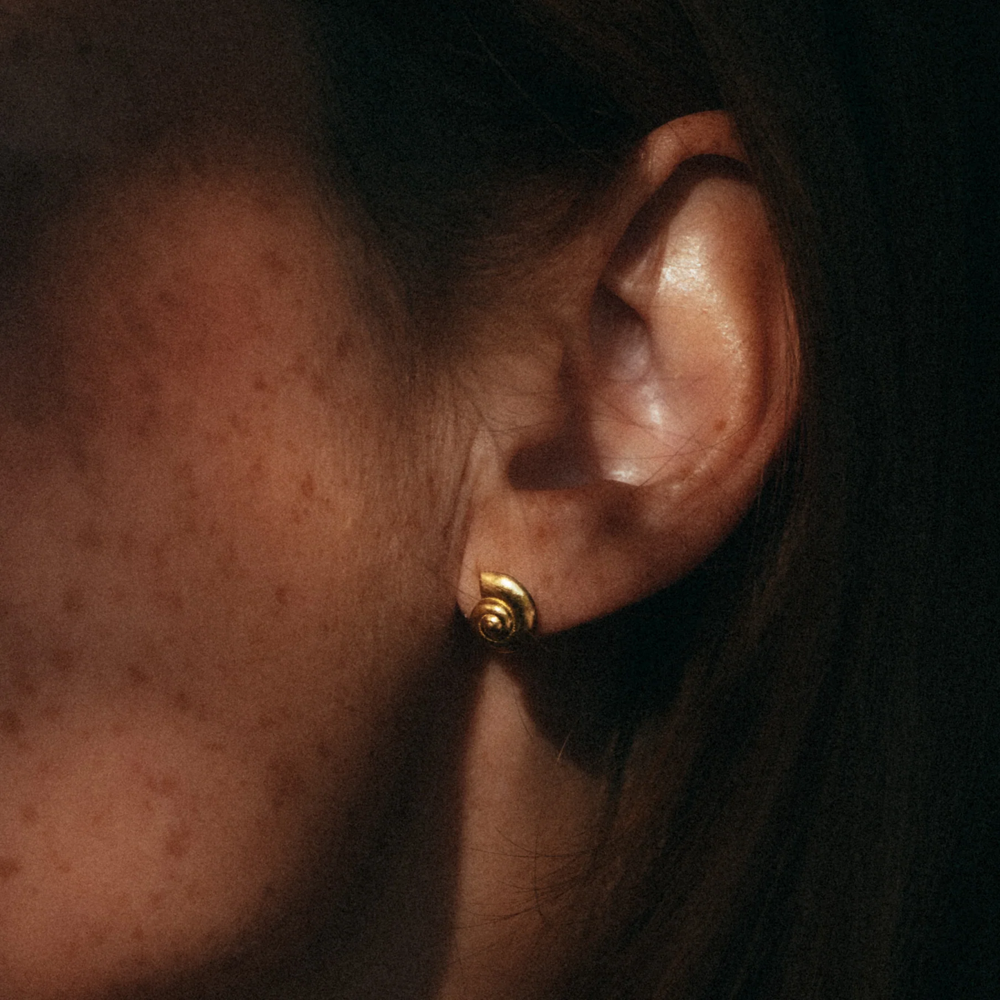 Inanna Spiral Stud Earrings - Gold