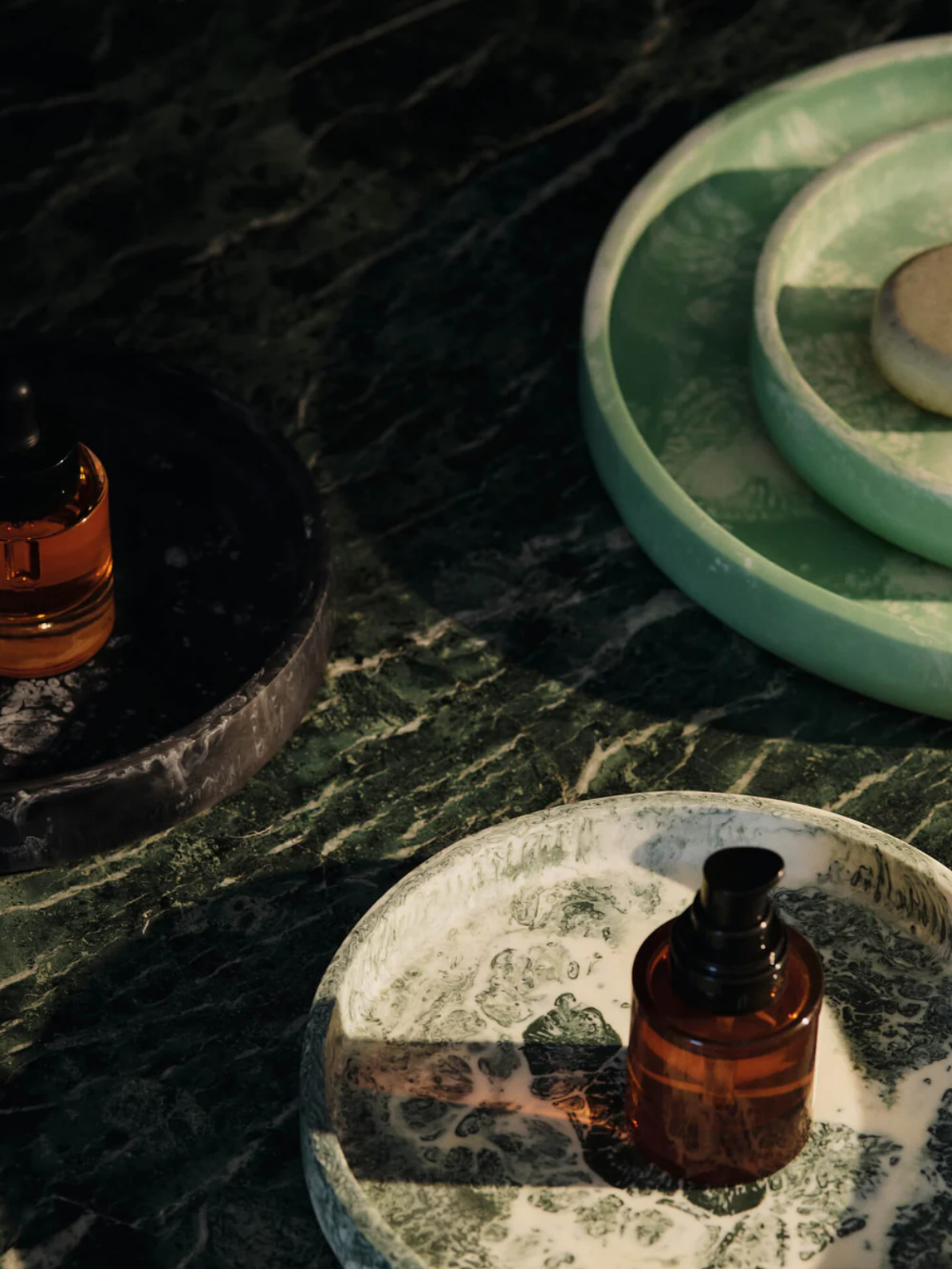 Mist Tray Round 20cm - Emerald Off-White