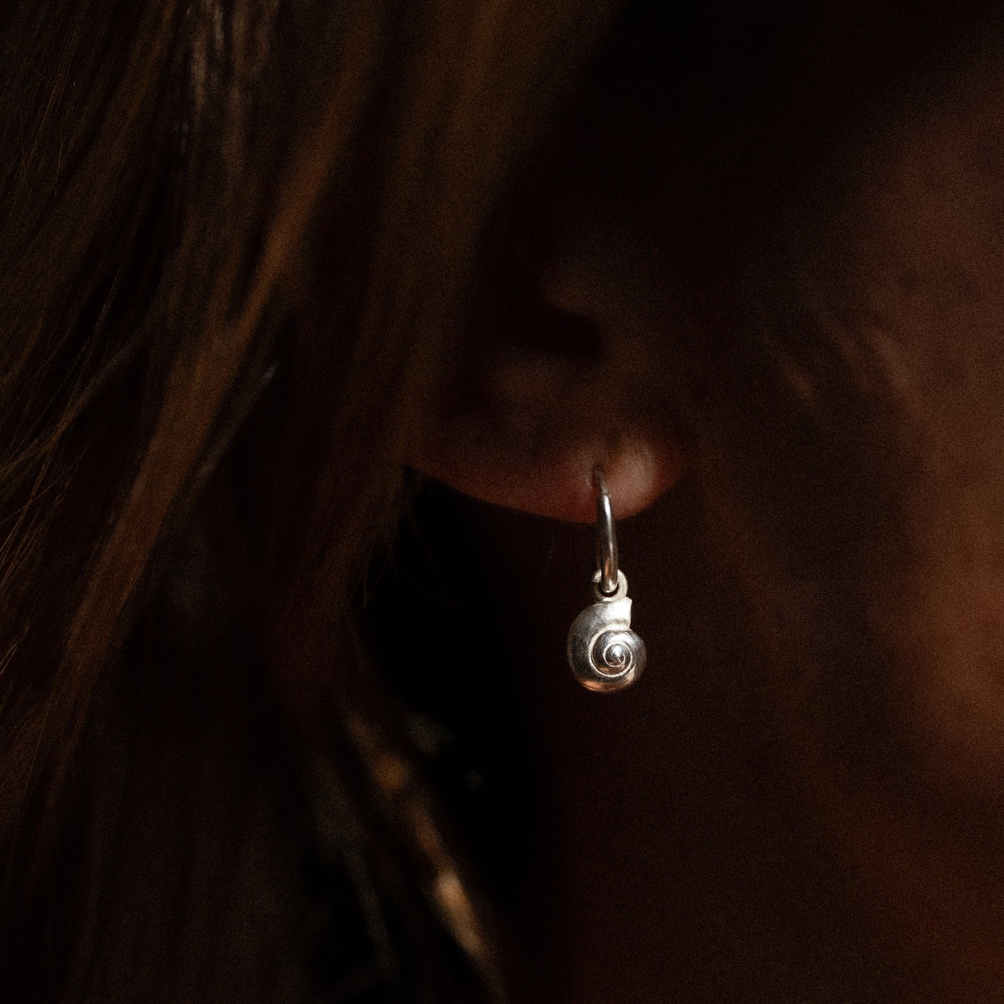 Inanna Spiral Mini Hoops - Silver