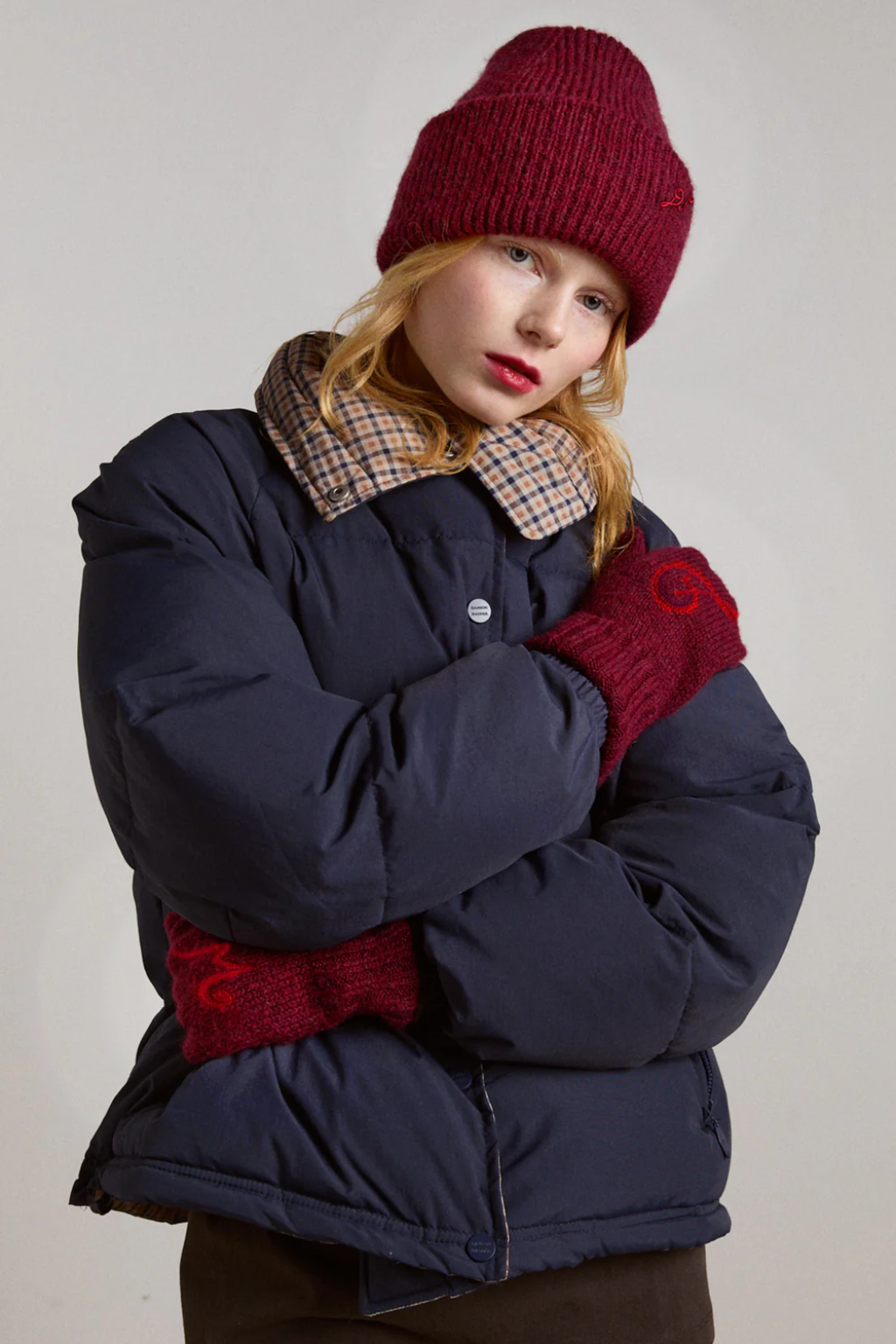 DM Logo Mittens - Burgundy