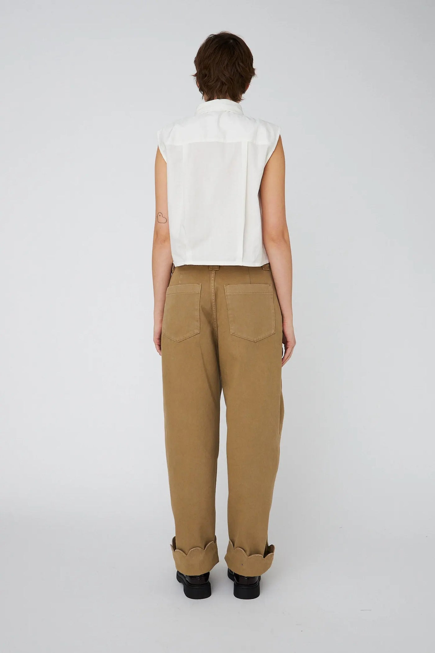 Low Waist Pants With Scallop Edge