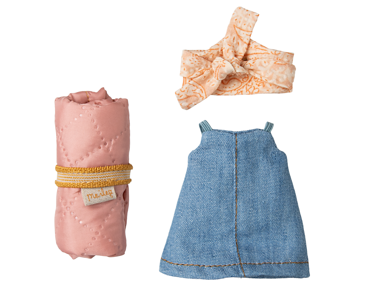 Big Sister Hiker Mouse