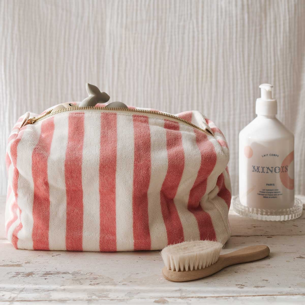 Vic Terry Pouch - Strawberry