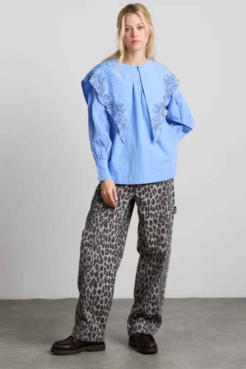 Drew Leopard Cargo - Charcoal