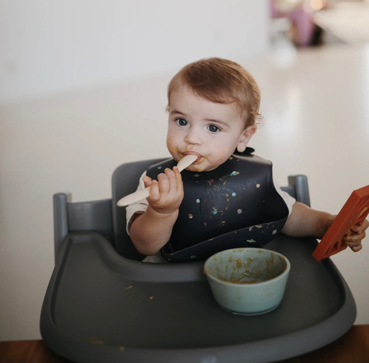 Mushie Silicone Bib - Planets