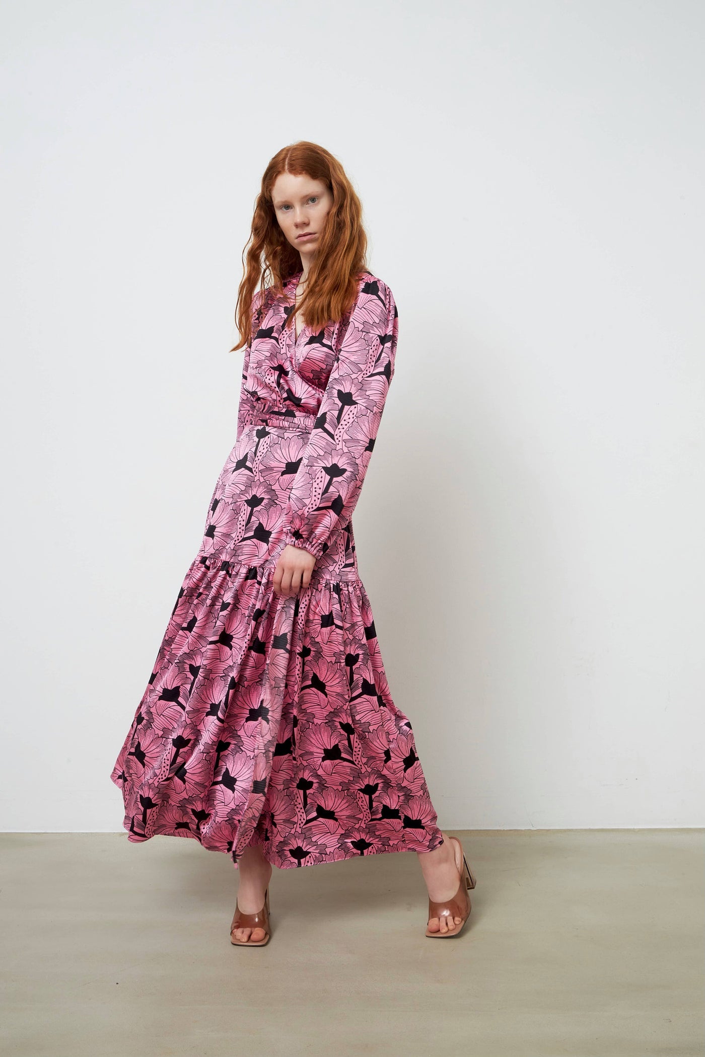 W ROTATES Tyra My Dress