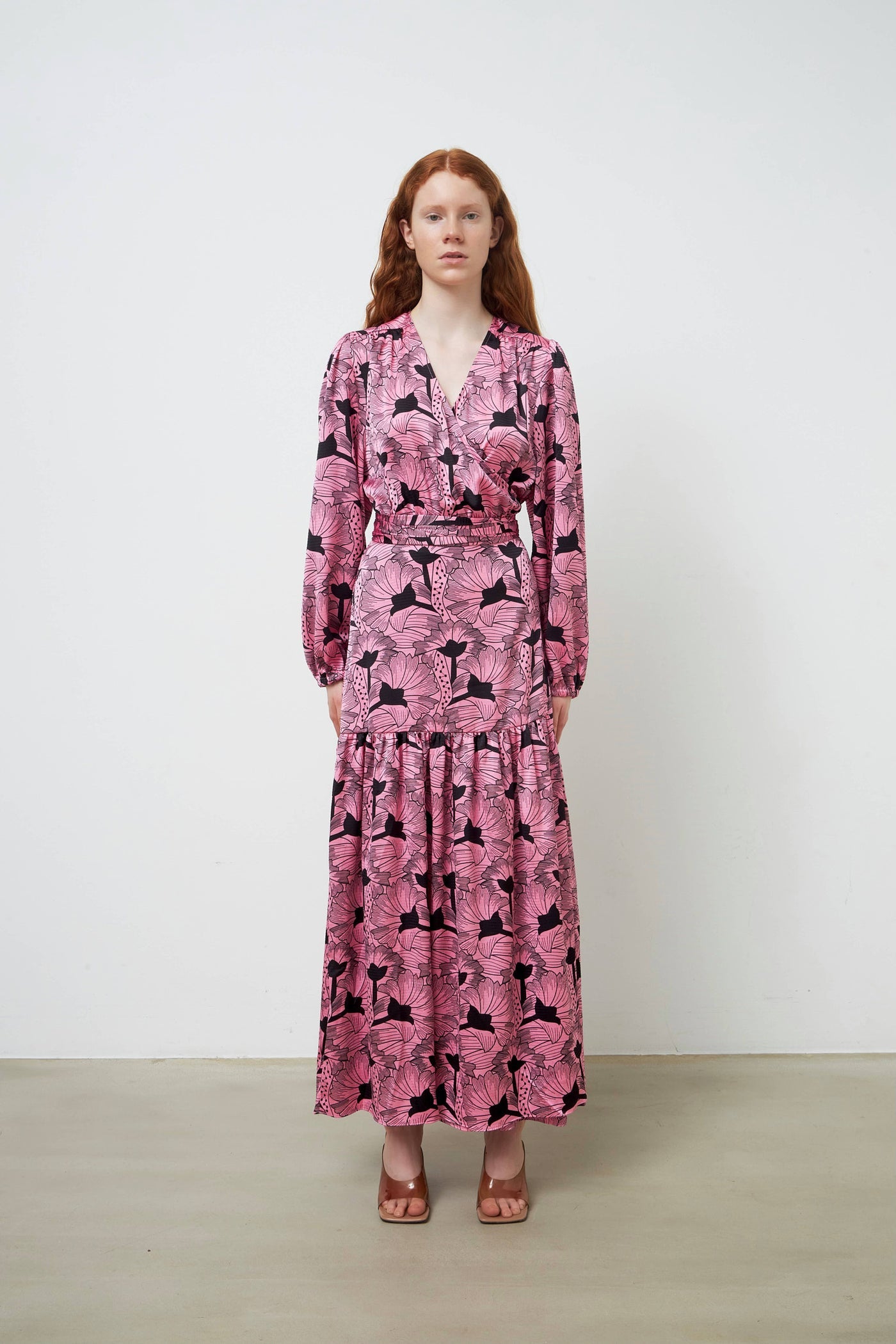 W ROTATES Tyra My Dress