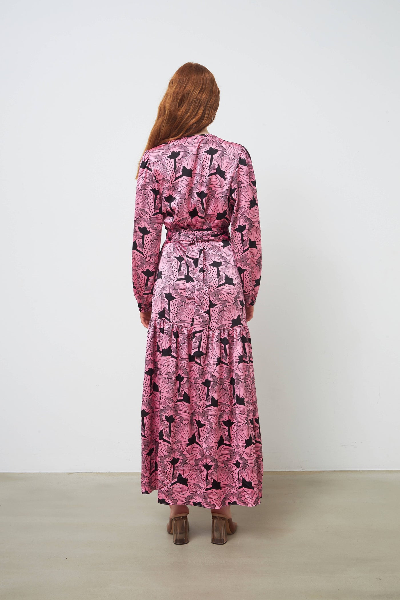 W ROTATES Tyra My Dress