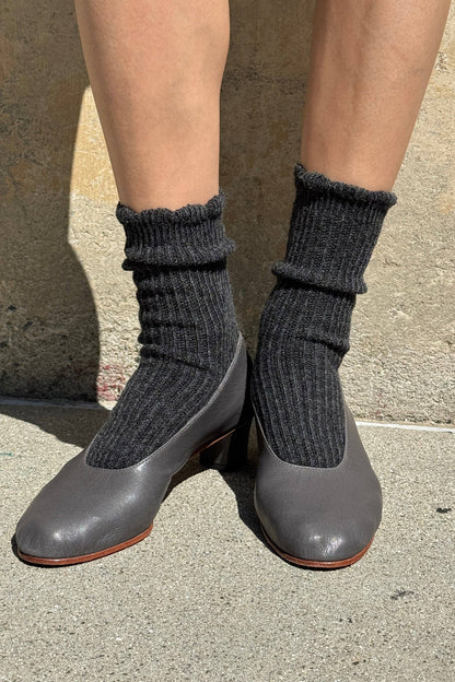 Linen Scallop Socks - Charcoal