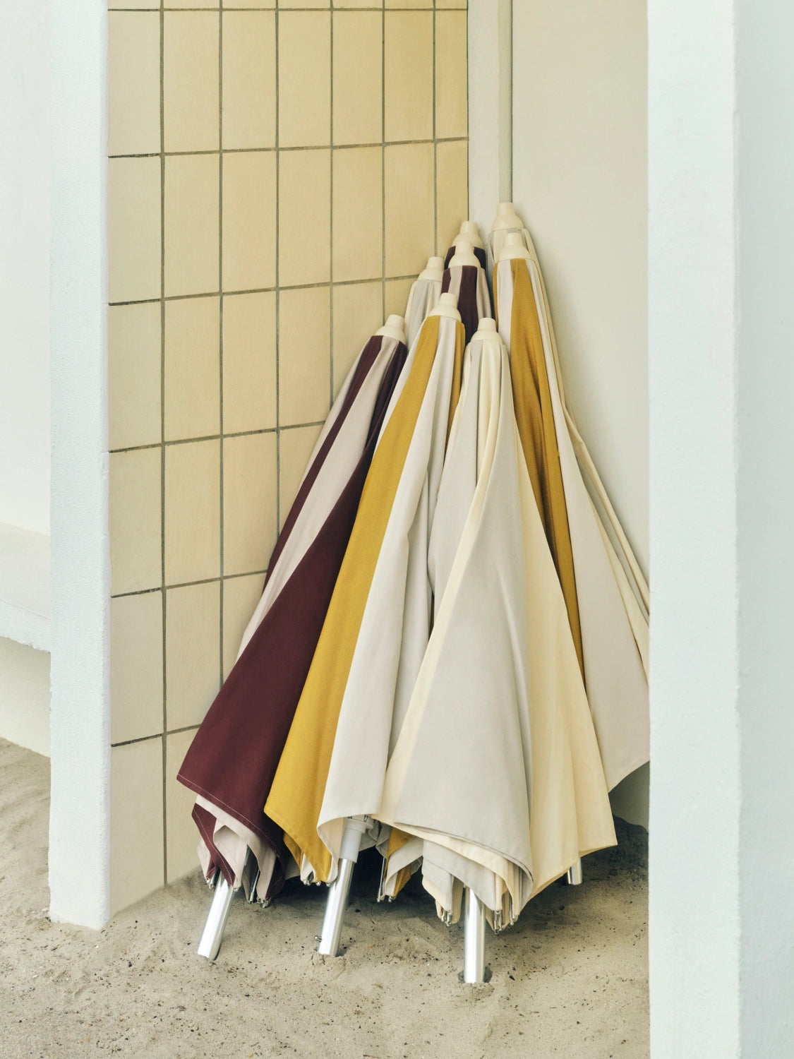 Terrazza Parasol Octagon Off White & Burgundy