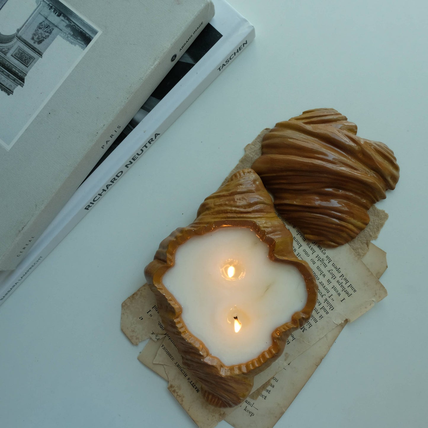Croissant Jesmonite Candle : Cinnamon