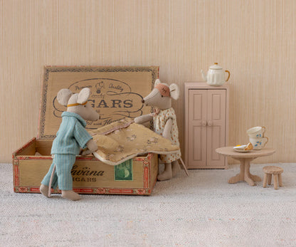 Mum and Dad Mouse in a Cigar Box