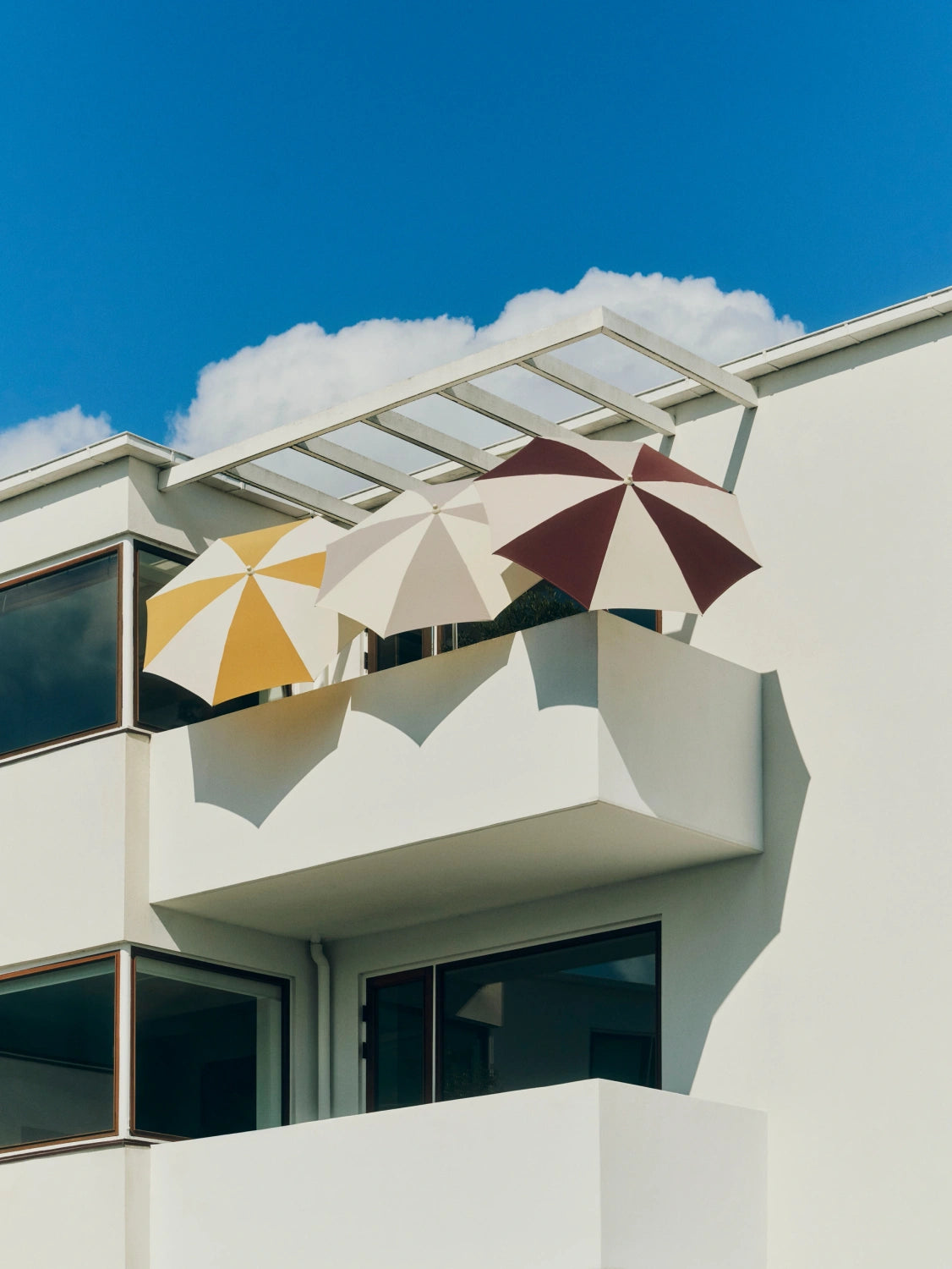 Terrazza Parasol Octagon Off White & Burgundy