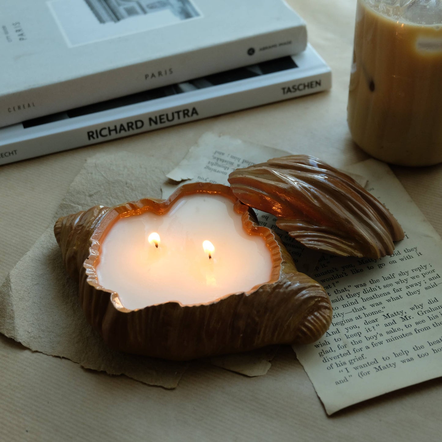 Croissant Jesmonite Candle : Cinnamon