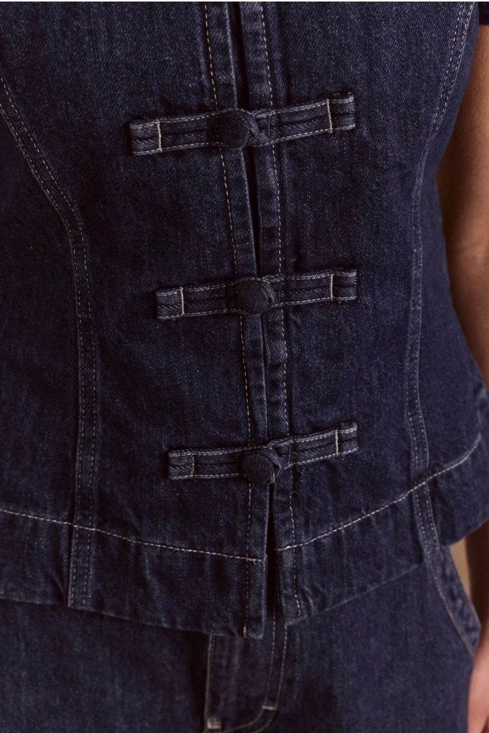 Nelly Button Trim Top - Indigo