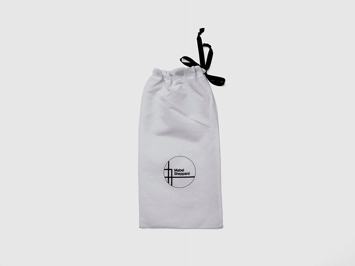 Mabel Sheppard Eyes Gloves