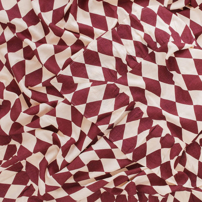 Harlequin frill tablecloth, claret/cream