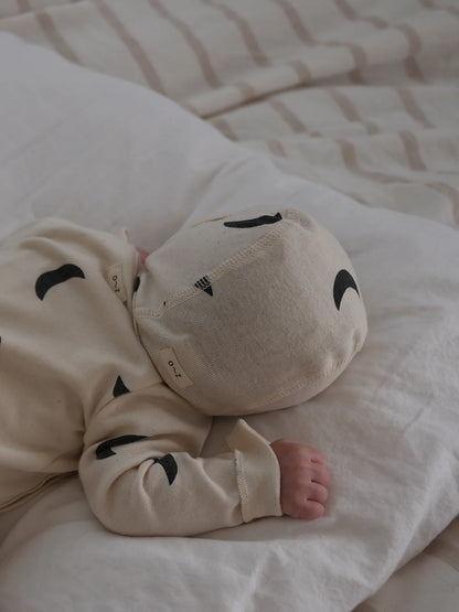 Undyed Midnight Bonnet