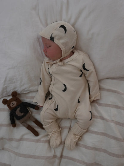 Undyed Midnight Bonnet
