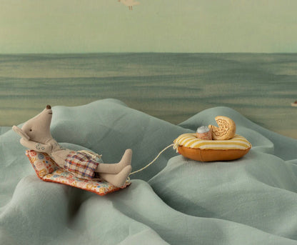 Dad Beach Mouse with Air Mattress