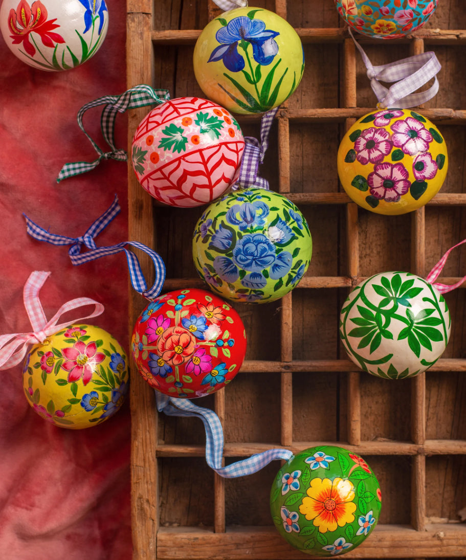 Field of Floral Bauble