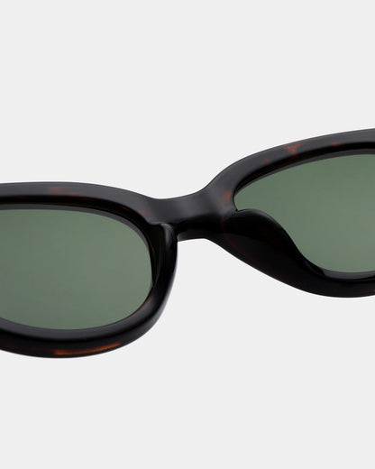 Winnie Sunglasses - Demi Tortoise