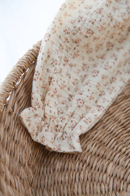 Ditsy Floral/Buttermilk Muslin Smocked Long Sleeve Romper: 12-18m