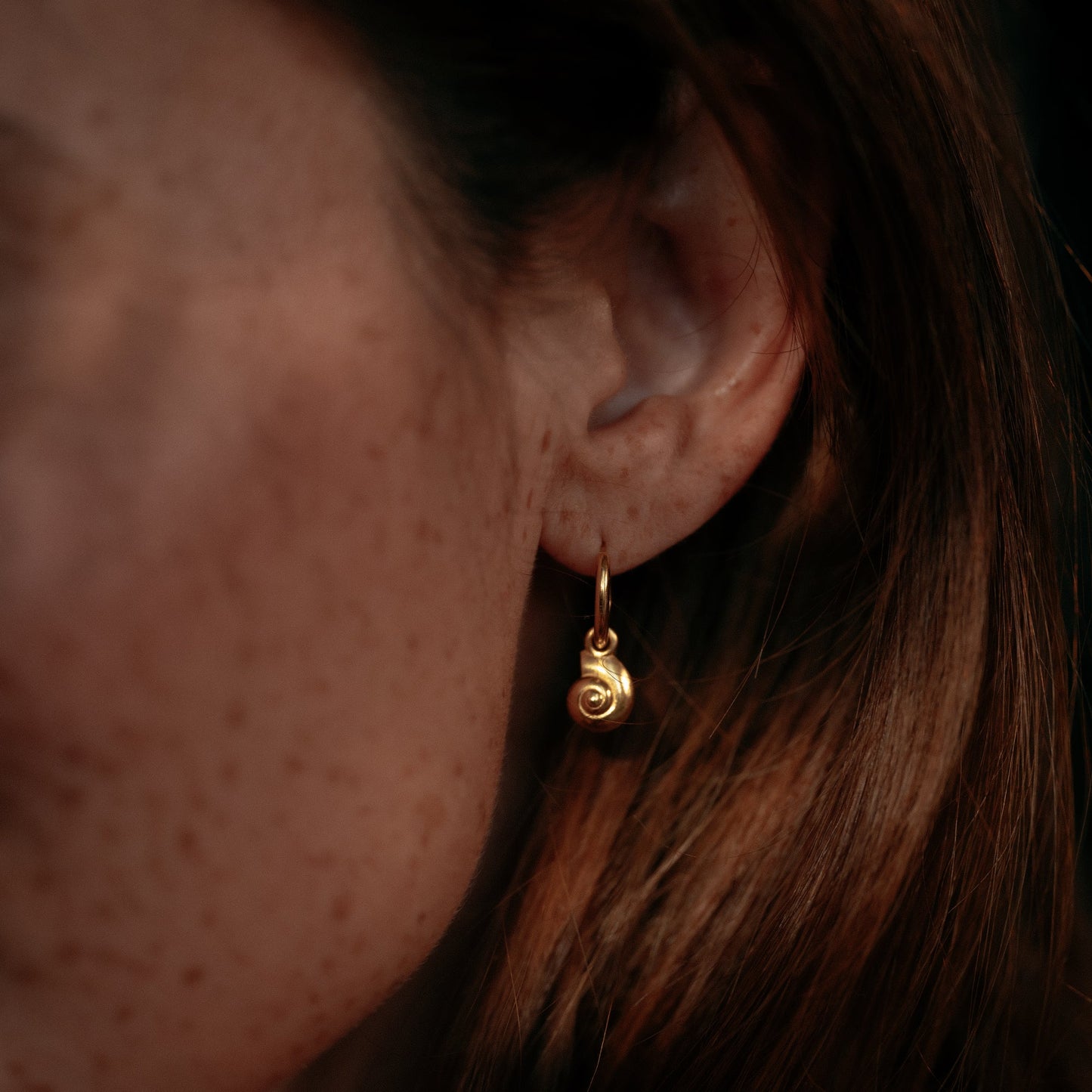 Inanna Spiral Mini Hoops - Gold