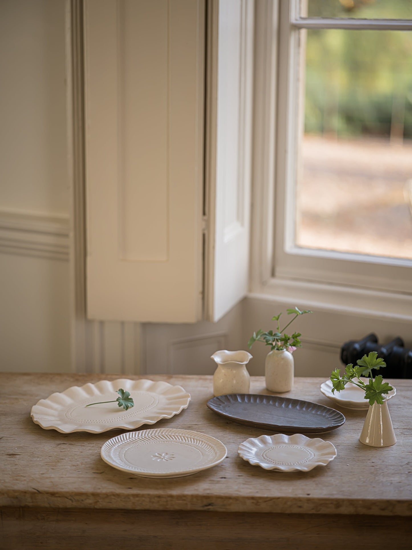 The Studio Frilly Plate