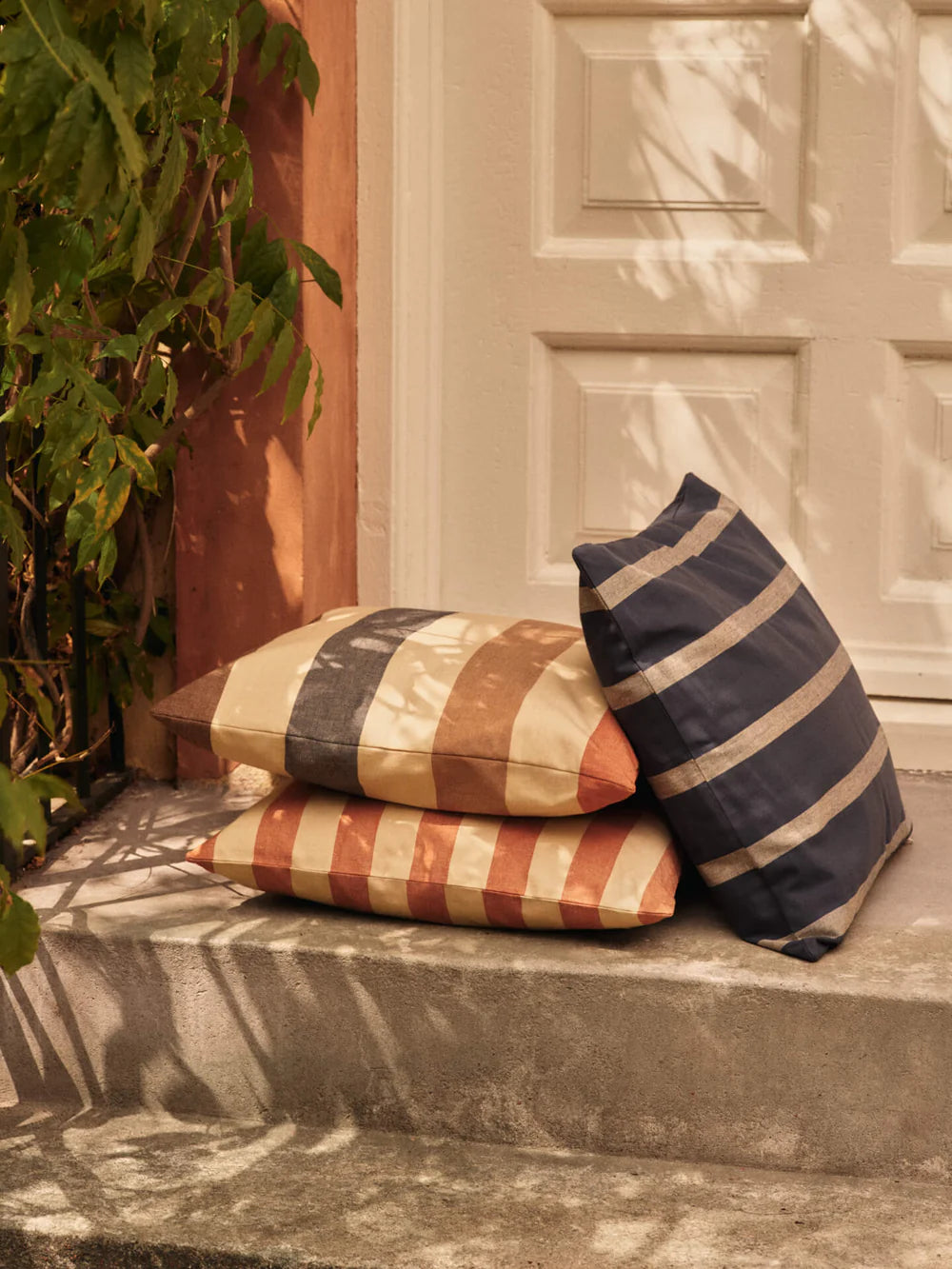 Strand Outdoor Cushion- Cashmere/ Mocha/ Indigo