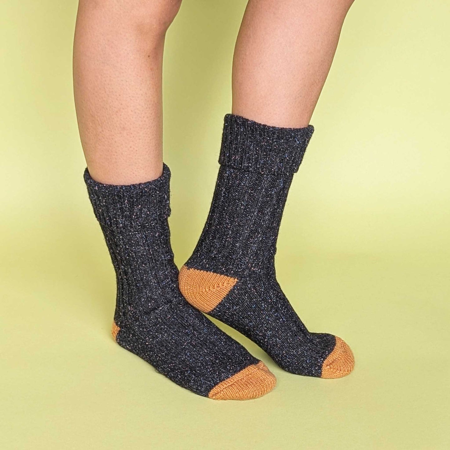 Unisex Recycled Silk Blend Ribbed Socks: Green & jade - large