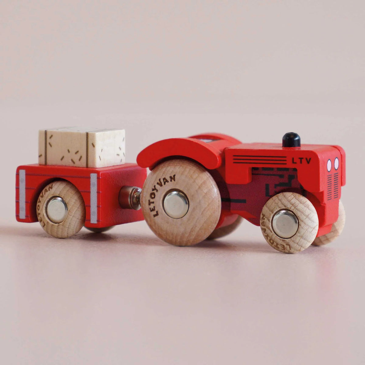 NO. 34 GT190 TILLY TRACTOR