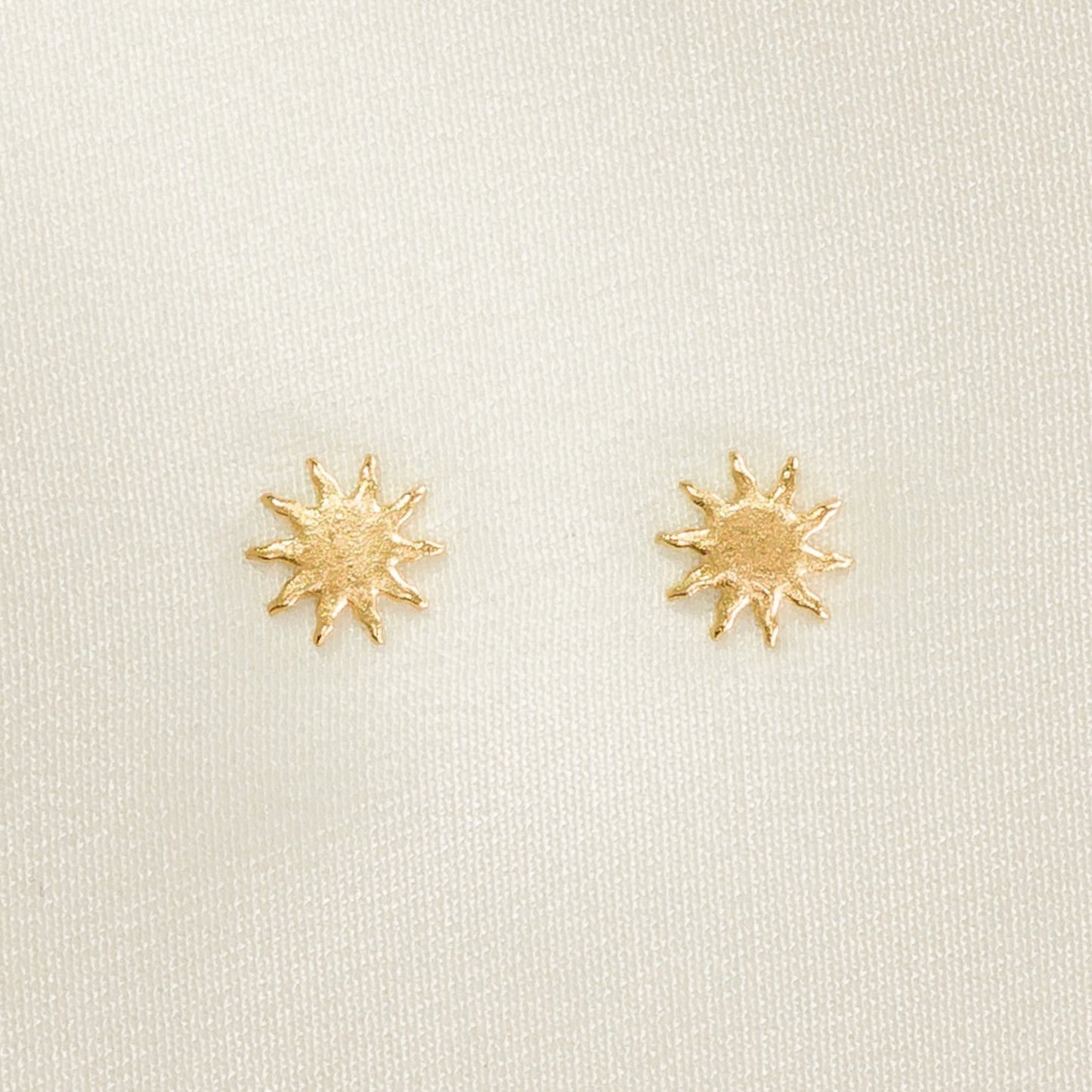 Cala Stud Earrings