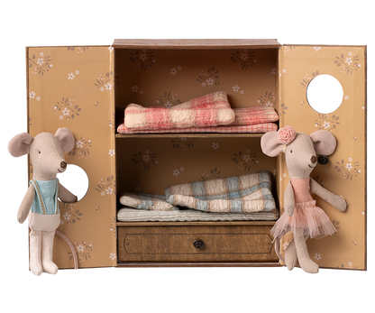 Ballet Mouse In Dance Studio - Little Sister & Brother