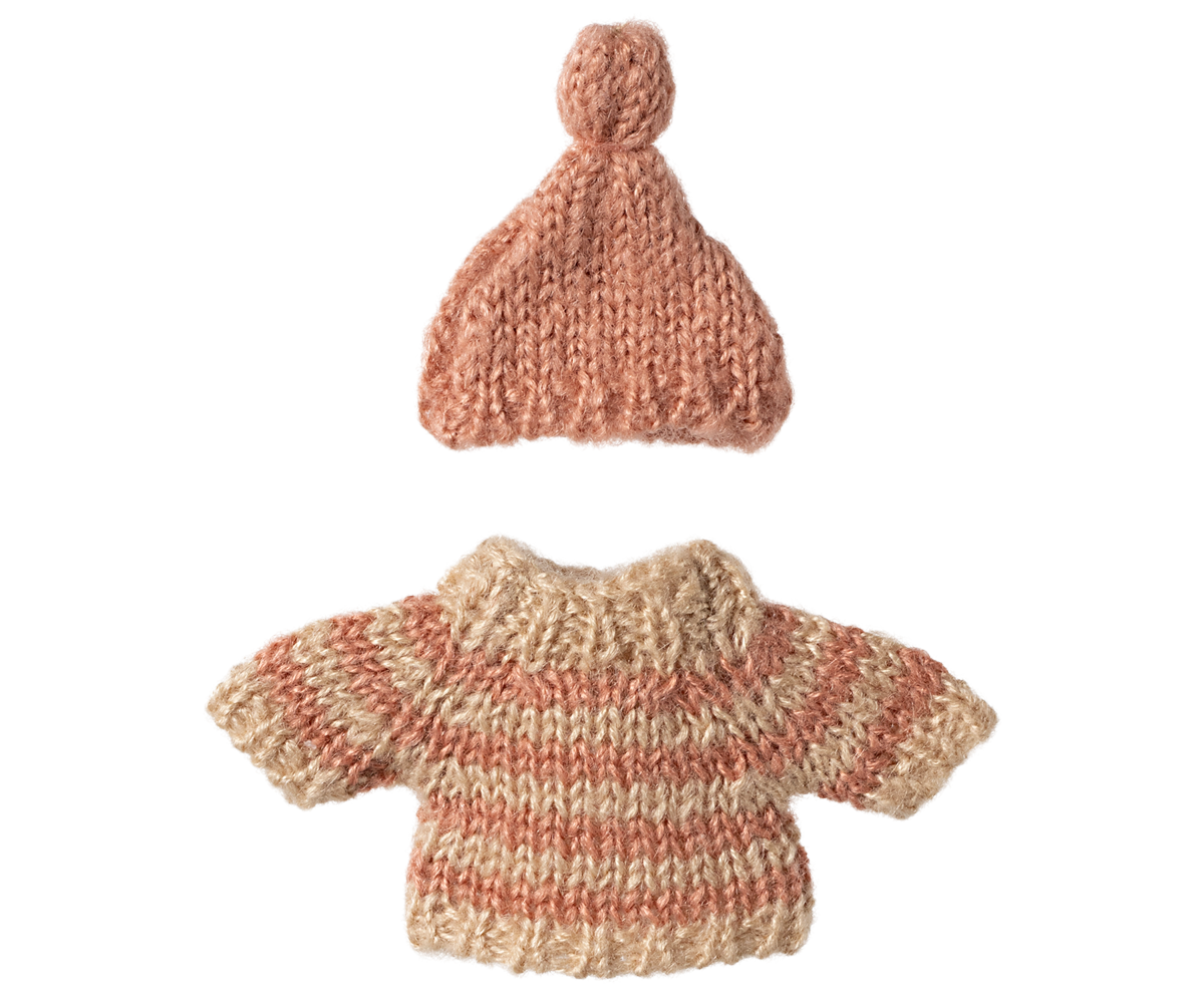 Knitted Sweater & Hat