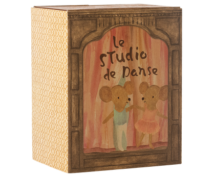 Ballet Mouse In Dance Studio - Little Sister & Brother